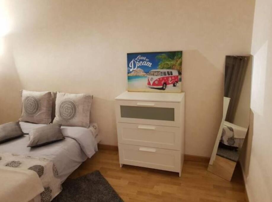 Le Rouennais Et Son Parking Prive Apartment Luaran gambar
